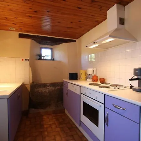 Mazerat-aurouze, 4 Pièces, 6 Personnes - Fr-1-582-212 Casa vacanze Mazerat-Aurouze